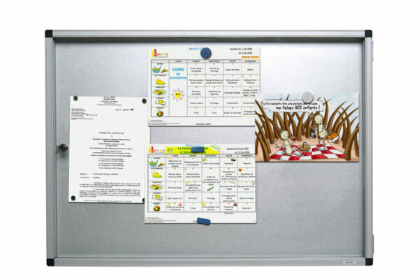Vitrines d'affichage extérieur à porte ouvrante