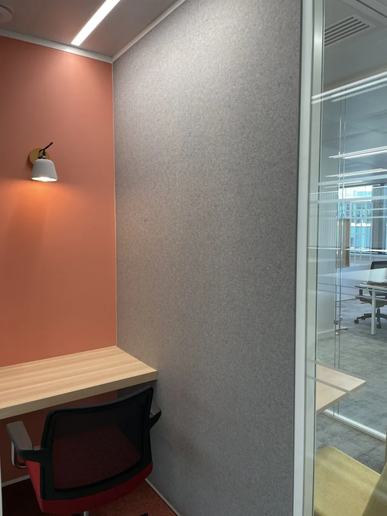 Cabine insonorisée Ulmann pour bureau individuel