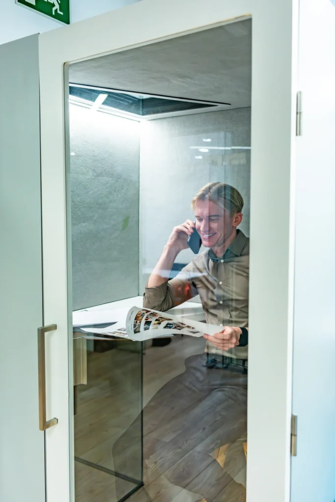 Cabine acoustique individuelle design Ulmann