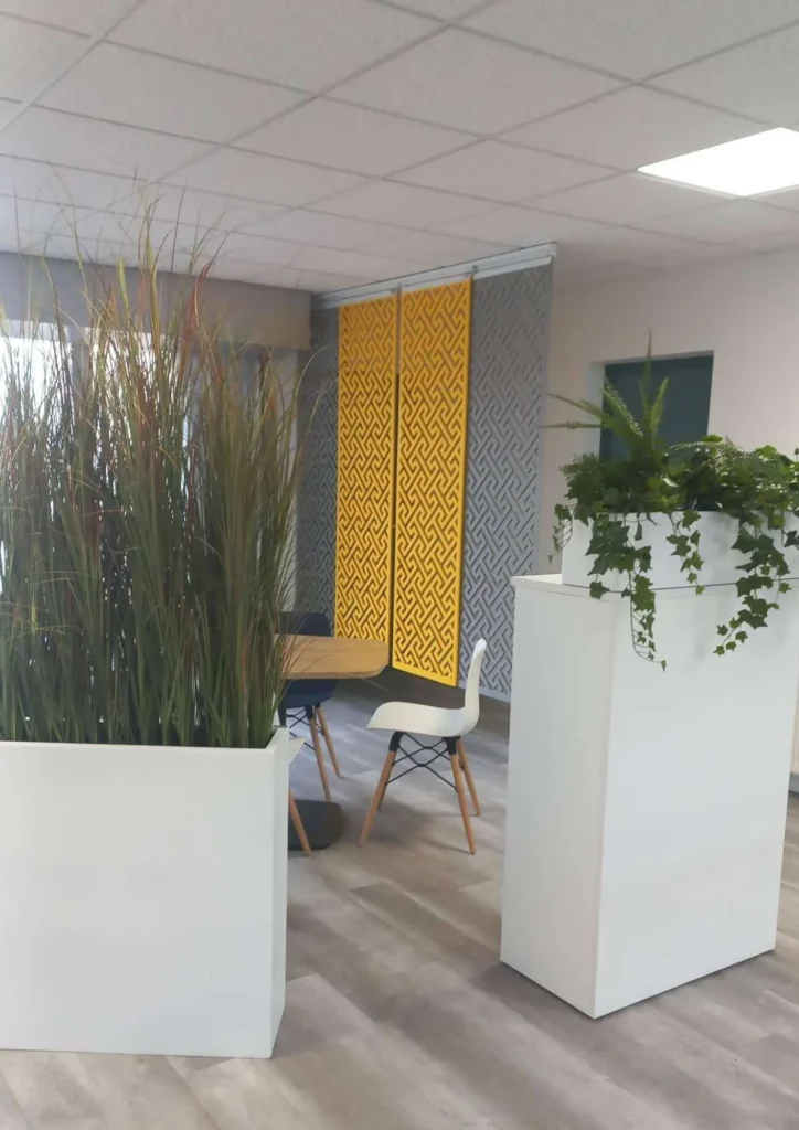 Mur et plafond acoustique Ulmann dans un bureau design