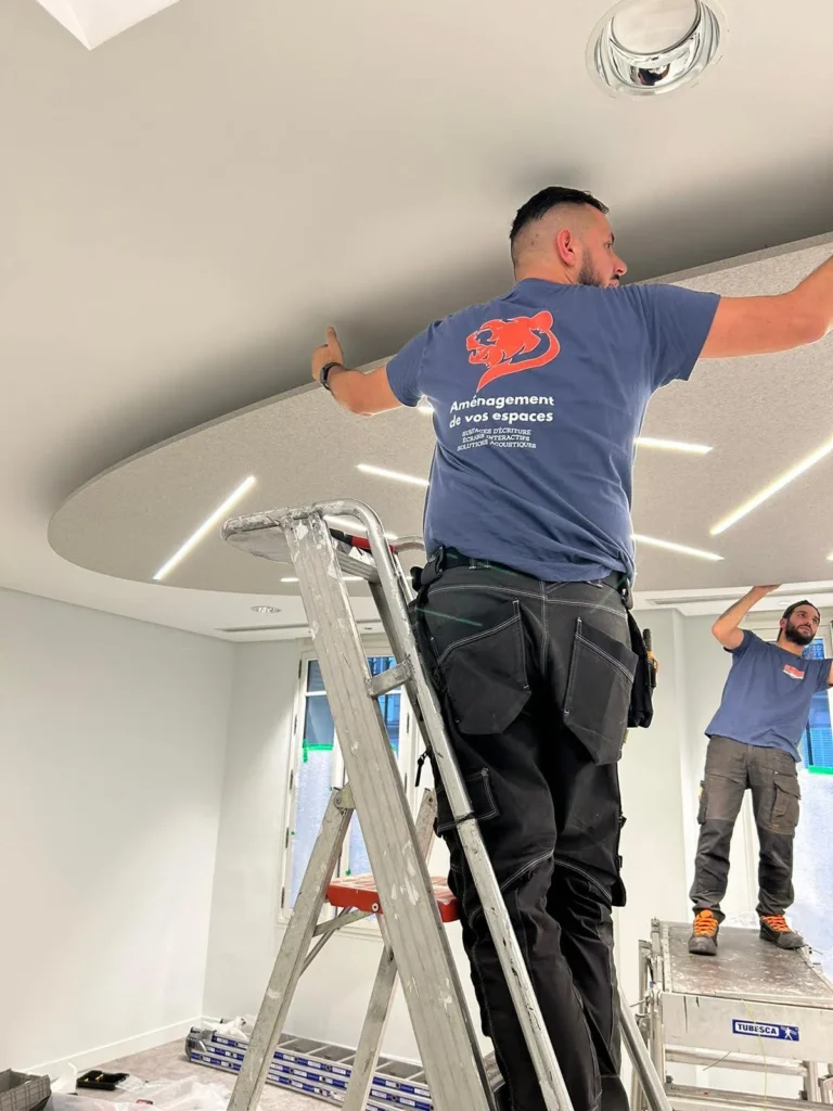 Tableau acoustique Ulmann dans un restaurant élégant